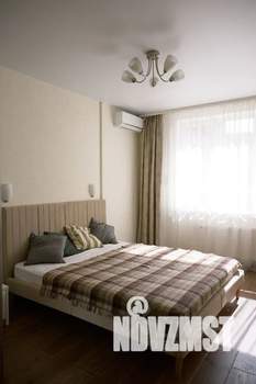 1-к квартира, посуточно, 54м2, 4/22 этаж