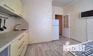 1-к квартира, посуточно, 42м2, 13/16 этаж
