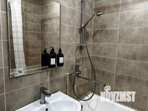 1-к квартира, посуточно, 37м2, 4/9 этаж