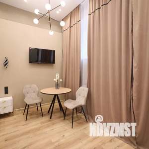Студия квартира, посуточно, 22м2, 1/6 этаж