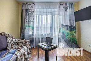 1-к квартира, посуточно, 40м2, 4/10 этаж