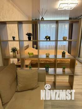 Студия квартира, посуточно, 38м2, 1/17 этаж