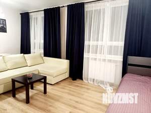 Студия квартира, посуточно, 38м2, 23/25 этаж