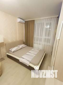 1-к квартира, посуточно, 42м2, 12/25 этаж