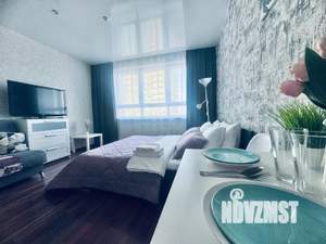 Студия квартира, посуточно, 30м2, 18/25 этаж