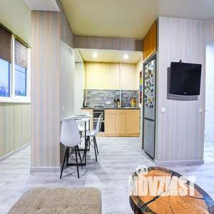 Студия квартира, посуточно, 42м2, 5/10 этаж