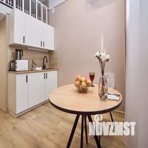 Студия квартира, посуточно, 17м2, 1/6 этаж