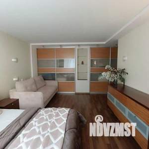 1-к квартира, посуточно, 75м2, 1/1 этаж