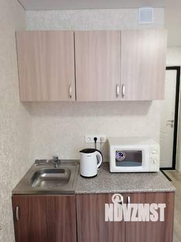 Студия квартира, посуточно, 18м2, 1/5 этаж