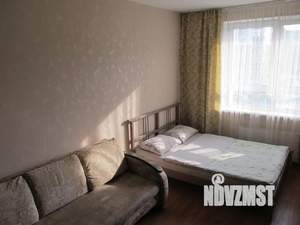 Студия квартира, посуточно, 38м2, 3/25 этаж