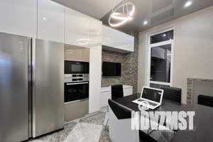 2-к квартира, посуточно, 80м2, 4/10 этаж