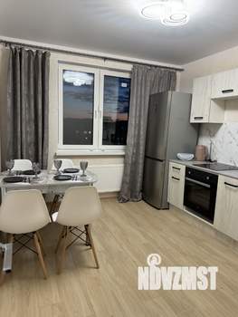 1-к квартира, посуточно, 38м2, 10/18 этаж