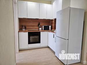 1-к квартира, посуточно, 53м2, 1/1 этаж