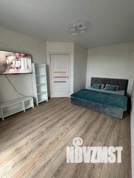 1-к квартира, посуточно, 38м2, 10/18 этаж