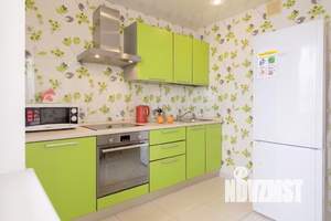 1-к квартира, посуточно, 42м2, 1/1 этаж