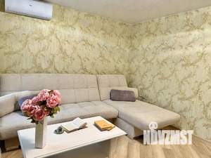 1-к квартира, посуточно, 46м2, 4/10 этаж