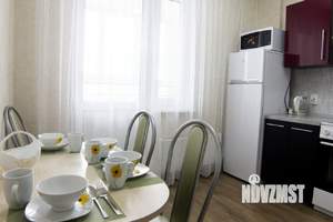 2-к квартира, посуточно, 49м2, 1/1 этаж