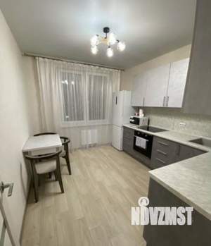 1-к квартира, посуточно, 38м2, 8/17 этаж