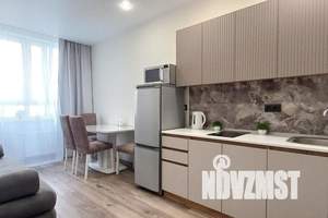 1-к квартира, посуточно, 43м2, 8/18 этаж