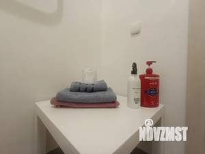 1-к квартира, посуточно, 38м2, 8/17 этаж