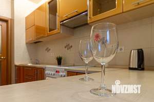 1-к квартира, посуточно, 52м2, 5/18 этаж