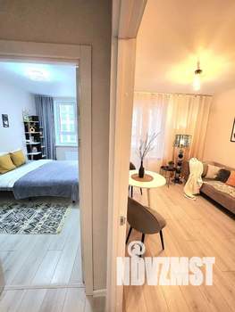 1-к квартира, посуточно, 38м2, 10/18 этаж