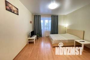 1-к квартира, посуточно, 38м2, 7/10 этаж