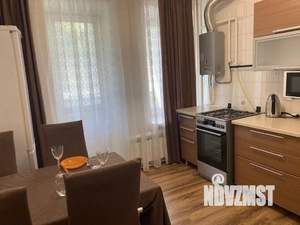 1-к квартира, посуточно, 40м2, 4/6 этаж