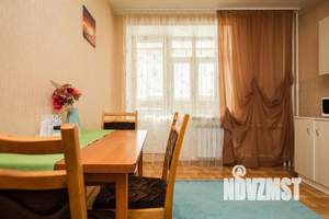 1-к квартира, посуточно, 54м2, 1/1 этаж