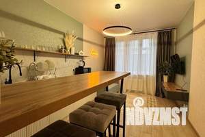 1-к квартира, посуточно, 41м2, 1/25 этаж