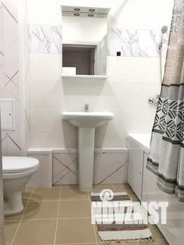 1-к квартира, посуточно, 42м2, 1/25 этаж