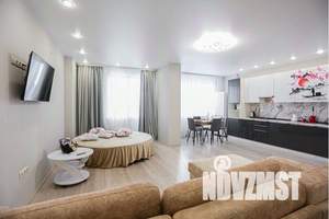 1-к квартира, посуточно, 43м2, 9/18 этаж