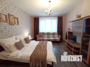 1-к квартира, посуточно, 42м2, 7/17 этаж