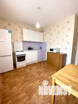 1-к квартира, посуточно, 40м2, 11/17 этаж