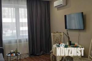 1-к квартира, посуточно, 40м2, 2/18 этаж