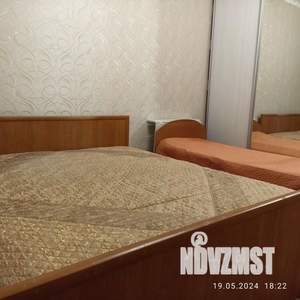 3-к квартира, посуточно, 58м2, 1/1 этаж