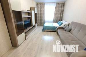 1-к квартира, посуточно, 42м2, 1/24 этаж