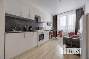 1-к квартира, посуточно, 40м2, 13/17 этаж