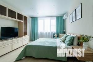 1-к квартира, посуточно, 42м2, 8/17 этаж