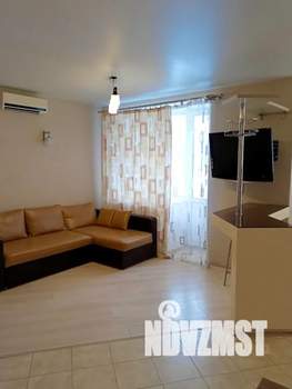 Студия квартира, посуточно, 40м2, 3/12 этаж