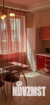 1-к квартира, посуточно, 44м2, 2/8 этаж