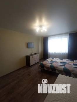 1-к квартира, посуточно, 42м2, 22/27 этаж