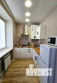 Студия квартира, посуточно, 31м2, 3/3 этаж