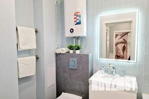 1-к квартира, посуточно, 42м2, 25/25 этаж