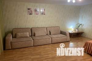 1-к квартира, посуточно, 38м2, 4/5 этаж