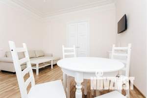 2-к квартира, посуточно, 53м2, 3/3 этаж