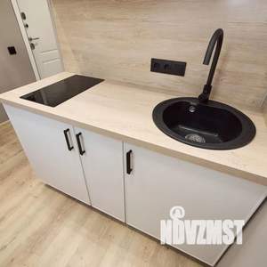 Студия квартира, посуточно, 17м2, 1/6 этаж