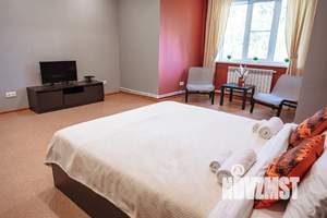 1-к квартира, посуточно, 47м2, 1/2 этаж