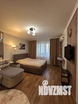 1-к квартира, посуточно, 37м2, 2/10 этаж