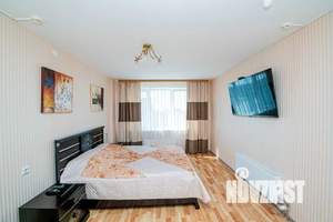 1-к квартира, посуточно, 44м2, 18/23 этаж